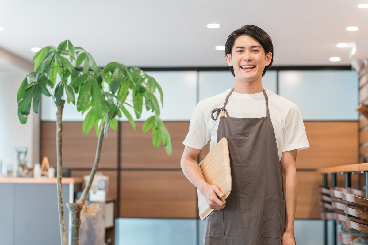 カフェを開業するのはどんな人?