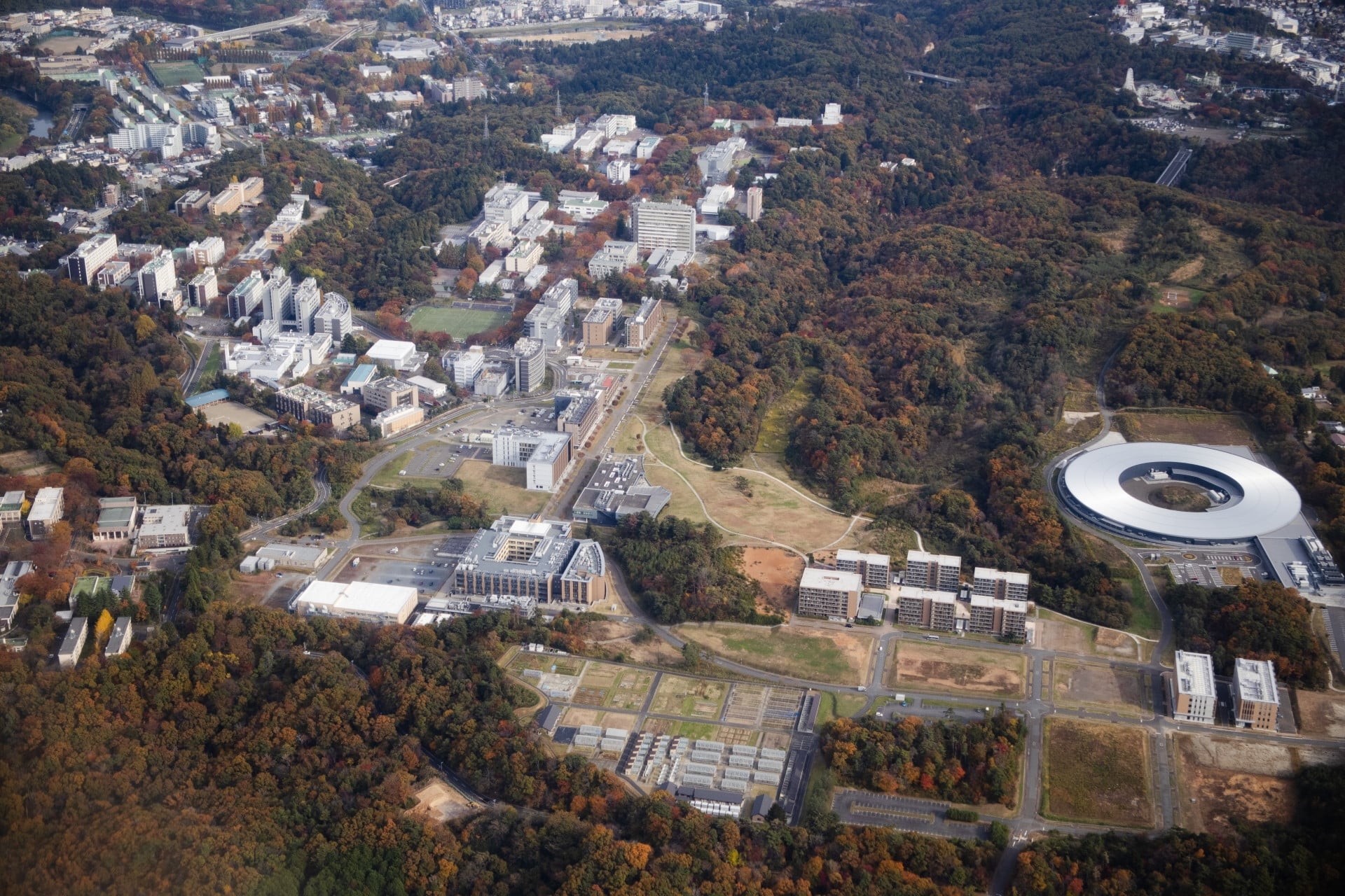 寮、ユニバーシティ・ハウスから各キャンパスまでの距離